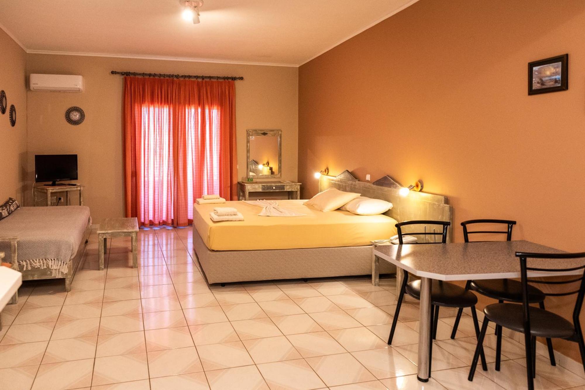 Sun Village Hotel Apartments Megás Limniónas Værelse billede