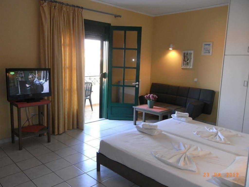Sun Village Hotel Apartments Megás Limniónas Eksteriør billede