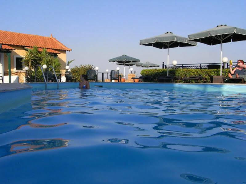 Sun Village Hotel Apartments Megás Limniónas Eksteriør billede