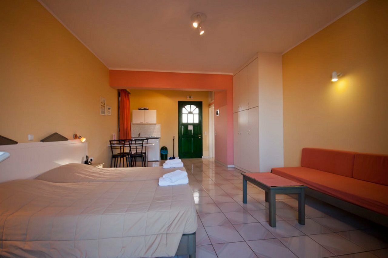 Sun Village Hotel Apartments Megás Limniónas Eksteriør billede