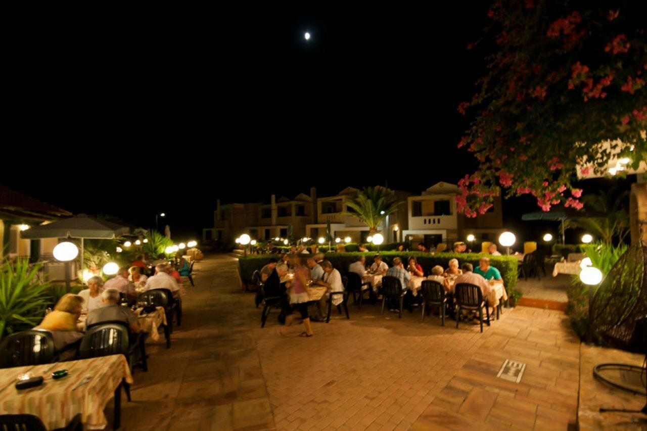 Sun Village Hotel Apartments Megás Limniónas Eksteriør billede