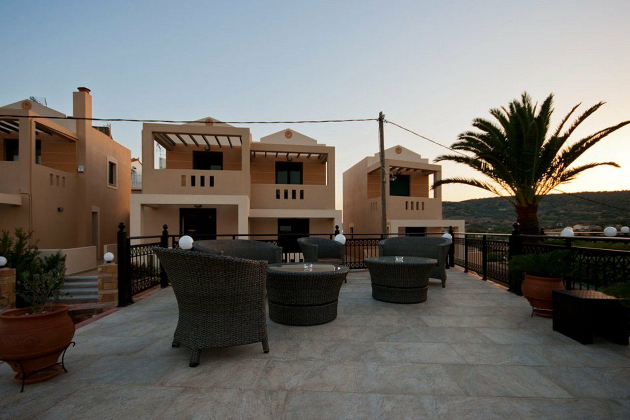 Sun Village Hotel Apartments Megás Limniónas Eksteriør billede