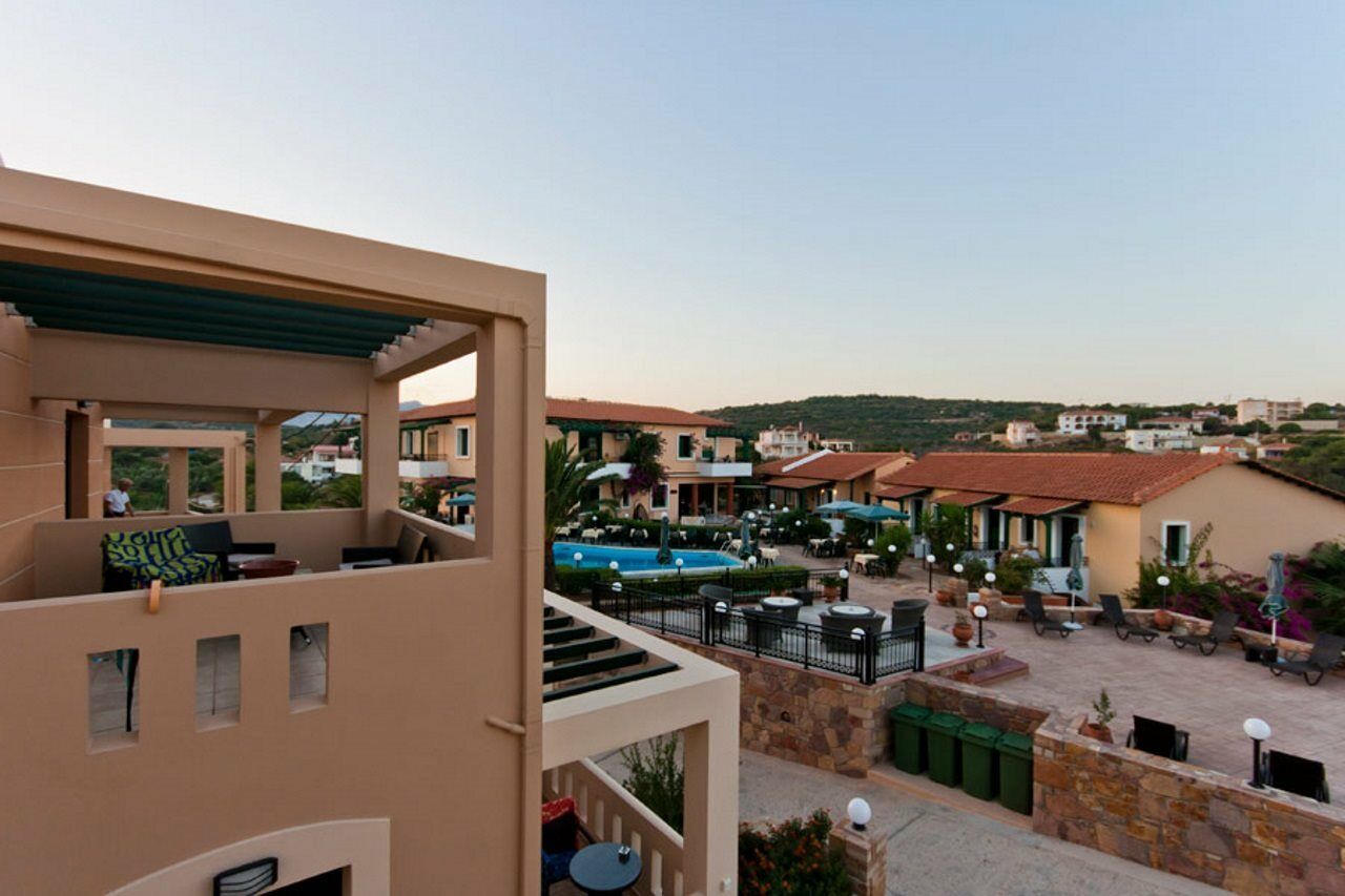 Sun Village Hotel Apartments Megás Limniónas Eksteriør billede