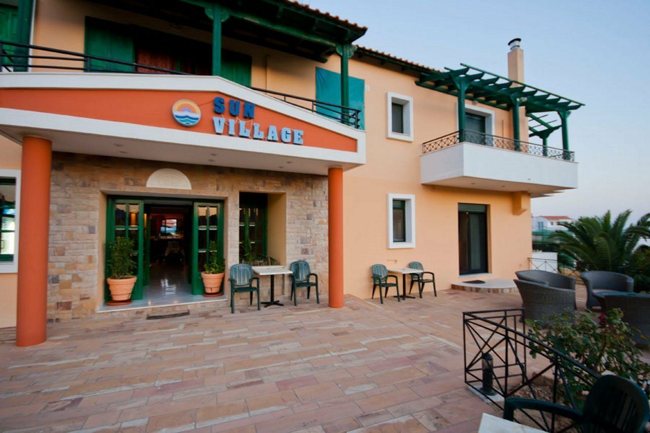 Sun Village Hotel Apartments Megás Limniónas Eksteriør billede